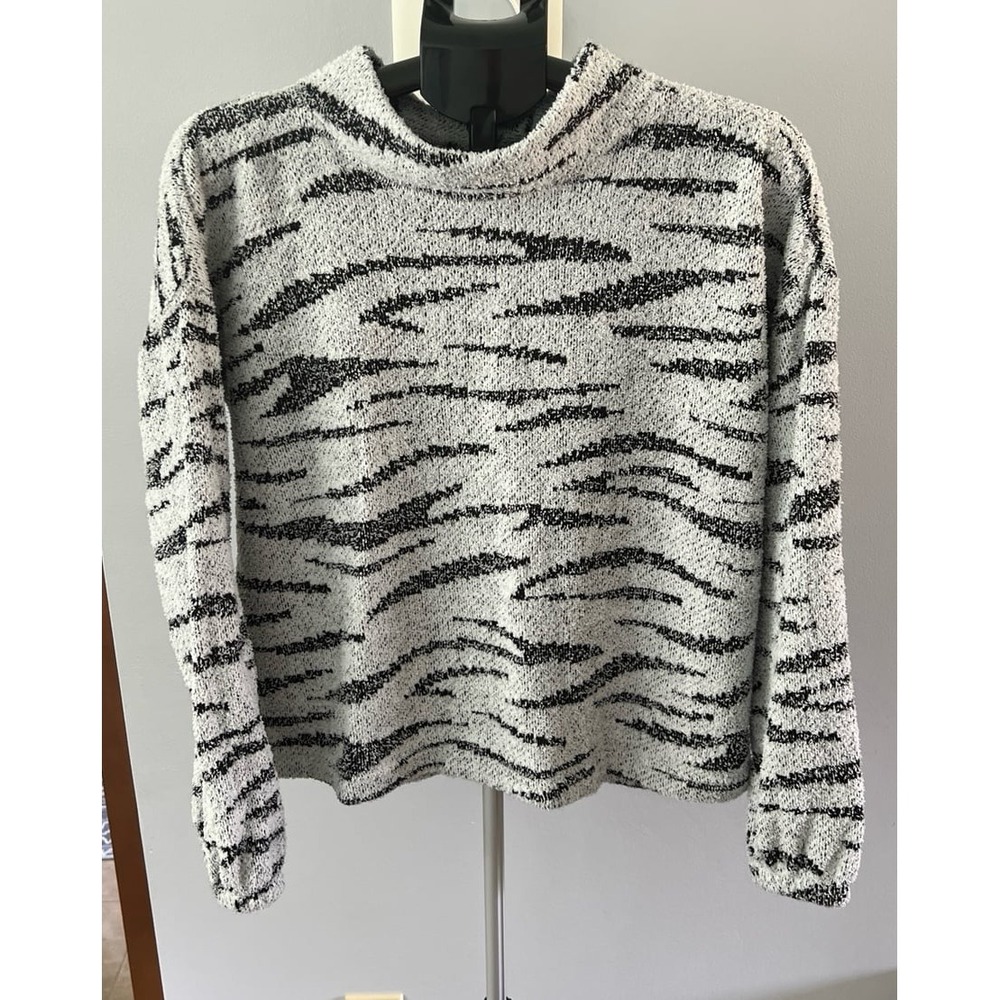 Maurices Zebra Mock Neck Sherpa Pullover Sweatshirt Size Medium